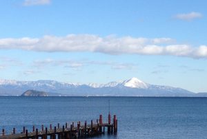 竹生島と伊吹山